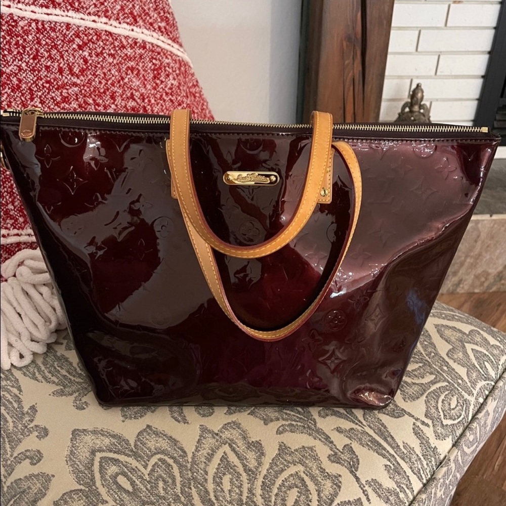 Gorgeous buttery soft Louis Vuitton bag! Like new condition! CHRISTMAS SPECIAL!